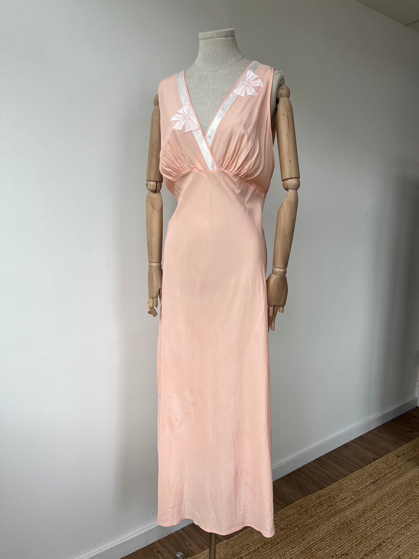 1940s Rayon Crepe Bias Cut Slip Nightdress