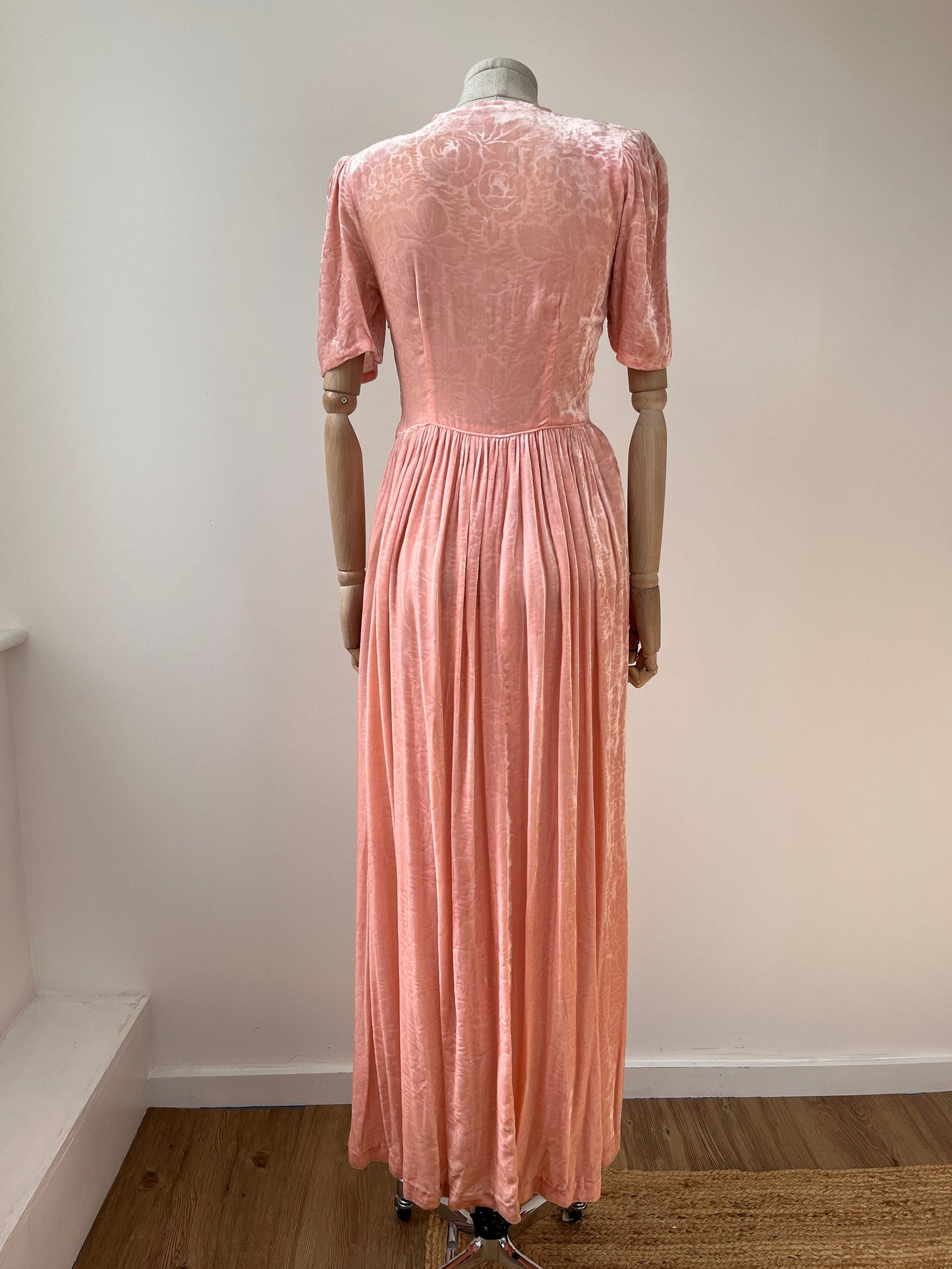 1930s 1940s Pink Velvet 'Lee Delman' Evening Gown