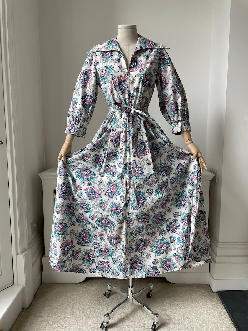 1940s Floral Seersucker Housecoat