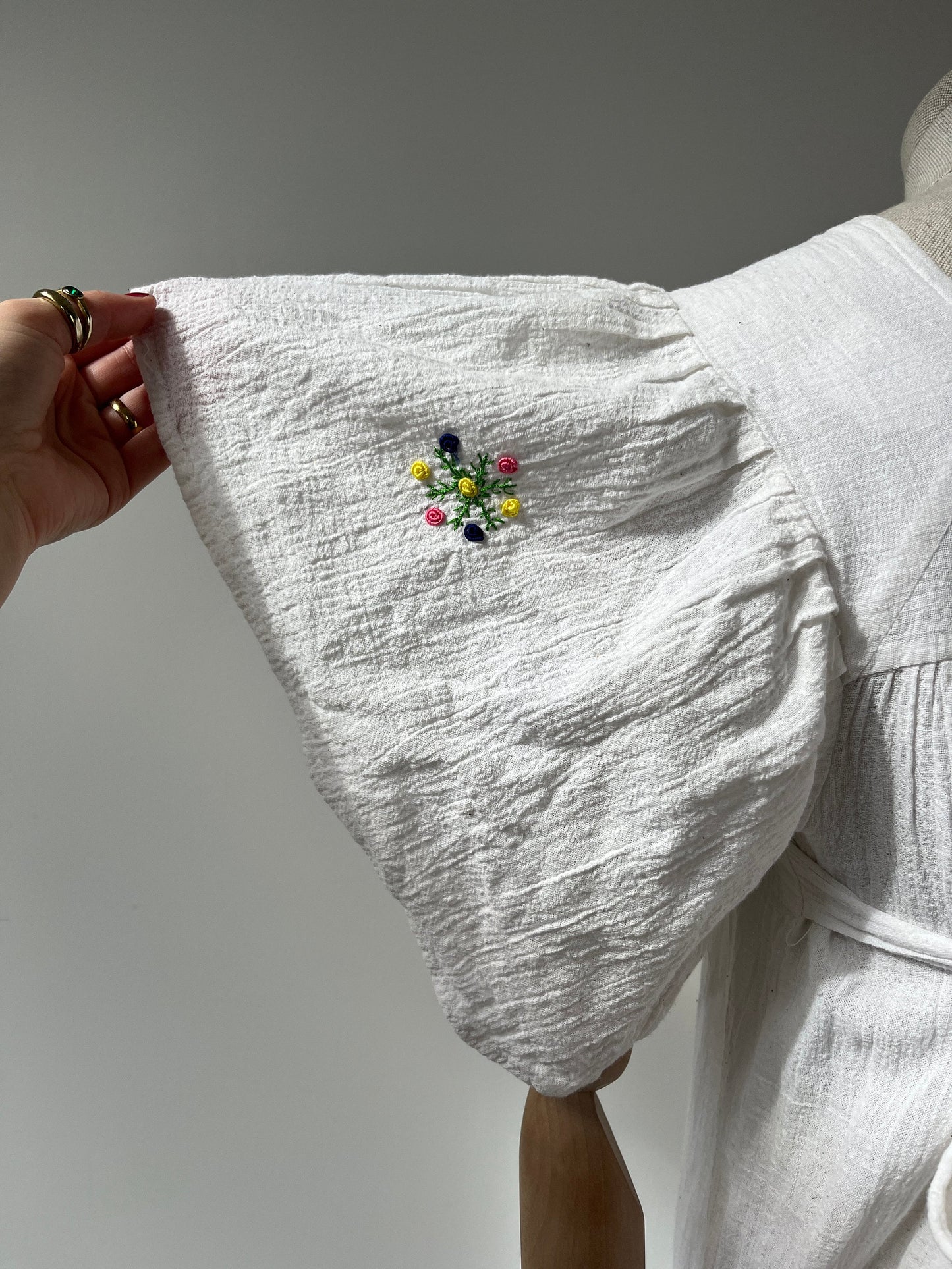 1970s Made in India Cheesecloth Embroidered Floral Smock Dress